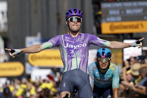 Schmid fugiu para o triunfo na 13.ª etapa do Tour e Pidcock para o quarto lugar da geral