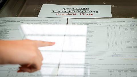 Erro na correção da prova de Física e Química obriga a revisão das notas