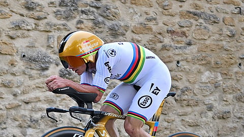 Evenepoel é campeão mundial de contrarrelógio