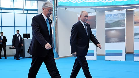 Tokayev e Putin em Omsk.