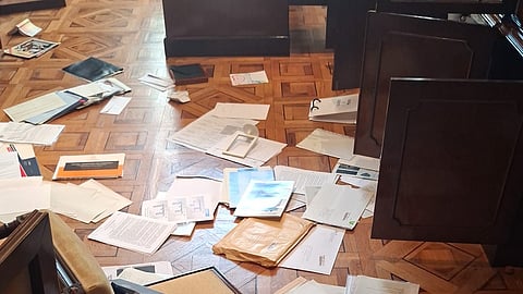 Este foi o estado em que o gabinete do líder do Chega na Assembleia da República foi encontrado na manhã desta terça-feira, segundo Ventura.