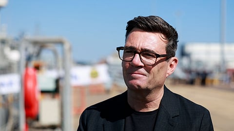 Andy Burnham disposto a usar o seu “capital político” para enfrentar  a reforma social.