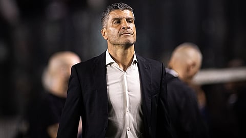 Pedro Emanuel, treinador do Vasco da Gama, busca sua primeira vitória no Brasileirão. 