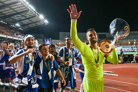 Froholdt teve cabeça para oferecer a Supertaça ao FC Porto