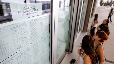 Continuam a existir problemas com a correção dos exames.