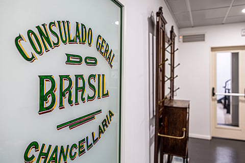 O DN Brasil confirmou a mudança com os consulados de Lisboa e do Porto.