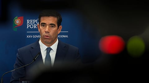 O ministro Leitão Amaro no 'briefing' após o Conselho de Ministros.