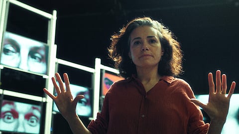 Özgü Namal: teatro, política & cinema.