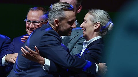 O candidato Ulrich Siegmund com a colíder da AfD, Alice Weidel.
