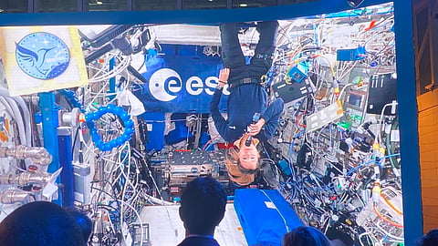 “Ouvimos-te alto e bom som.” 15 minutos com a astronauta Sophie Adenot em direto da Estação Espacial Internacional