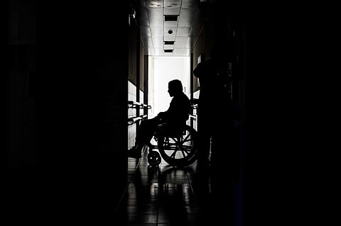 Doente também tem um papel a cumprir no que toca à sua segurança nas unidades de saúde e enquanto lhe prestam cuidados: tem de aumentar a sua literacia em Saúde e notificar quando há um dano evitável. 
