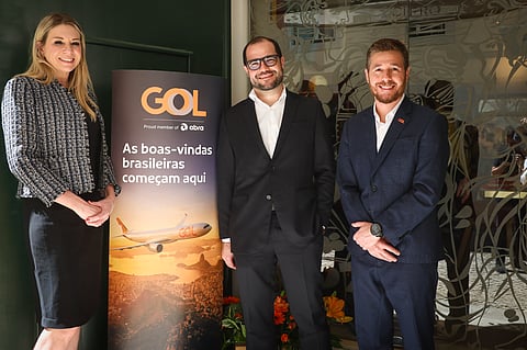 Renata Fonseca, vice-presidente de relações institucionais e comerciais; Mateus Pongeluppi, vice-presidente comercial e Danillo Barbizan, diretor de vendas, no evento de lançamento do voo entre Lisboa e Rio de Janeiro.