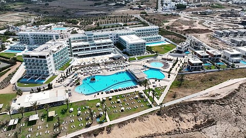Resort King Evelthon, na costa de Chlorakas, perto de Pafos, no Chipre, onde ocorreu o acidente