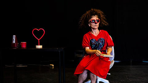 Miriam Freitas apresenta 'Desafinada no Coração'.