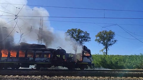 Infraestrutura ferroviária de Kiev foi atingida. Mercado perto da estação central foi incendiado