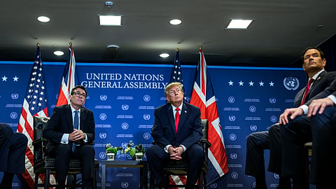 Andy Burnham não conseguiu esconder a tensão em que se encontrava durante a reunião com Donald Trump.