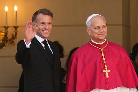 Leão encontrou-se com Macron no Eliseu numa visita "apostólica" não "de Estado".