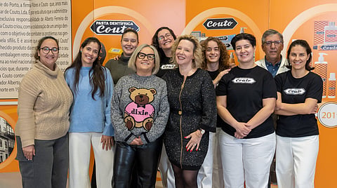 A administradora Alexandra Gomes da Silva, com a equipa da Couto.