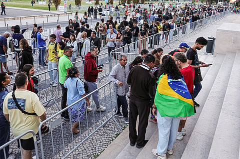 Fila para votação no primeiro turno, no dia 4 de outubro, em Lisboa.
