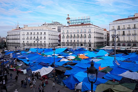 Acampamento na Porta do Sol, em Madrid, para que não haja mais casos como o de Maricarmen. Idosa de 87 anos foi despejada da casa onde vivia há 70 anos. 