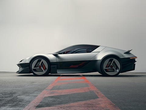 Design dos anos 70 dá origem ao Alpine A310 Vision 
