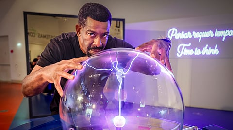 Chuck Nice falou  com o DN no Pavilhão  do Conhecimento,  não muito longe  da MEO Arena onde  hoje às 20h00 vai estar  à conversa ao vivo  com Neil deGrasse Tyson.