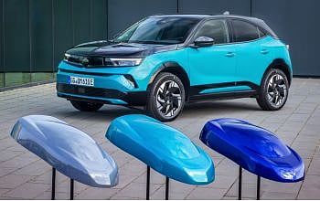 Um Opel Mokka-e, um dos modelos do grupo Stellantis.