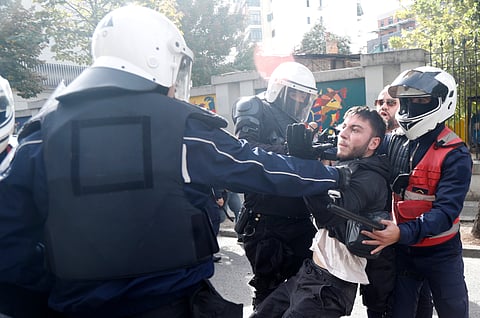 Protestos anti-Governo na Albânia deixam 71 polícias feridos e 71 detidos