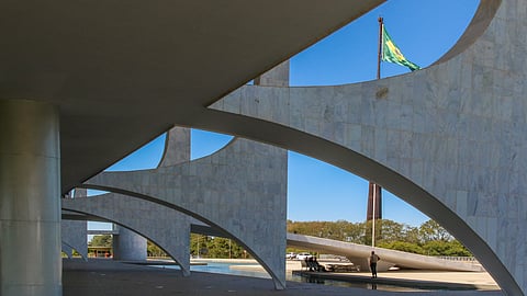 Quem se sentar no palácio do Planalto tem vários desafios pela frente.