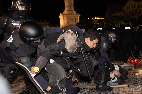 Intervenção da PSP na madrugada de 25 de outubro no Rossio. 