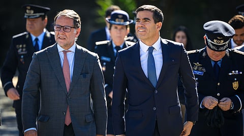 Luís Neves e Leião Amaro estiveram esta segunda-feira na inauguração da nova ala modular do Centro de Instalação Temporária (CIT) da Unidade Habitacional de Santo António