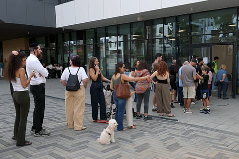Filas para votar na cidade de Herzliya, perto de Telavive.