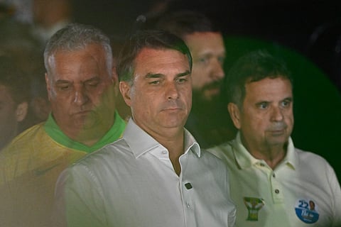 Flávio Bolsonaro perdeu as eleições e ficará sem blindagem da justiça pelo cargo.