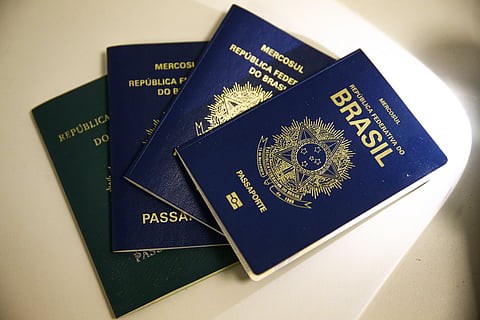 Estar com o PDF em dia é indispensável para conseguir renovar o passaporte.