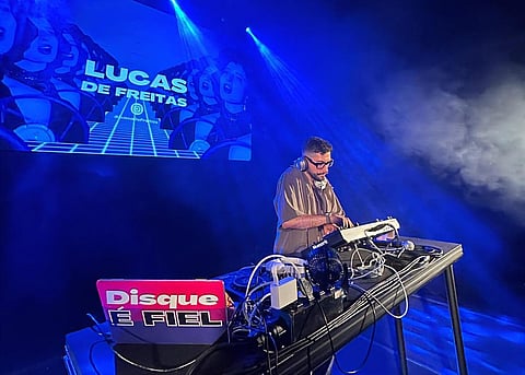 DJ brasileiro anima festas de verão no interior de Portugal e relata curiosidades