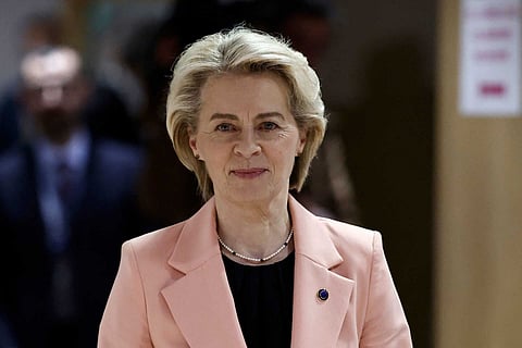 Socialistas no PE acusam von der Leyen de "ajoelhar-se perante extrema-direita"