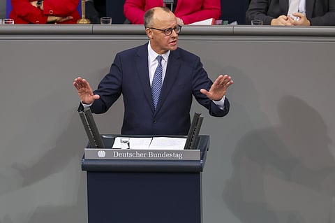 Friedrich Merz. O milionário piloto que quer assumir os comandos da Alemanha