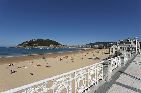 O romancista John Banville assume o pseudónimo Benjamin Black dos seus policiais neste mistério passado na Praia de La Concha em San Sebastián