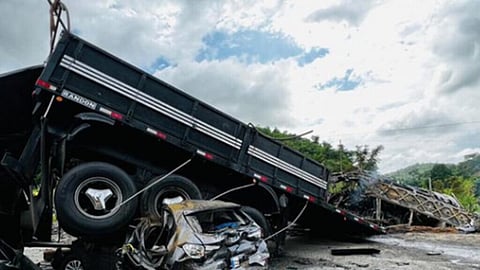 Acidente com autocarro no Brasil faz pelo menos 38 mortos
