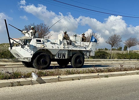Israel ataca Hezbollah e ameaça com “guerra total”