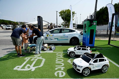 Festa dos elétricos este fim-de-semana no Passeio Marítimo de Algés