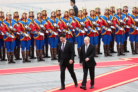 Putin encontra-se com presidente da Mongólia sob mandado de detenção internacional