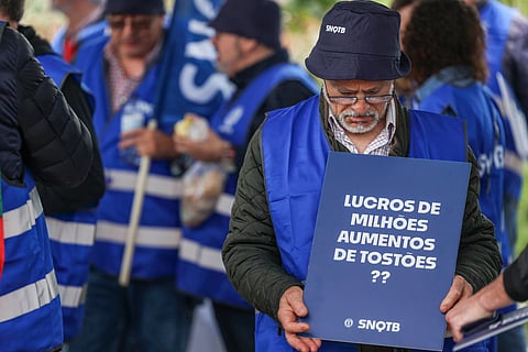 Bancários concentrados frente à Assembleia Geral do BCP por melhores salários