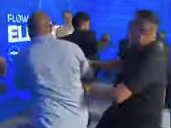 Assessor de candidato agride  “marqueteiro” do rival após debate