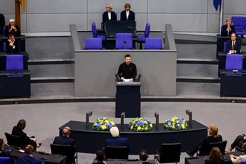 Zelensky discursou ontem no Parlamento alemão.
