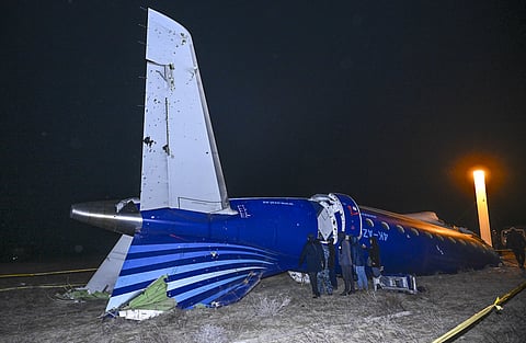 Mais de 30 pessoas morrem em acidente de avião no Cazaquistão
