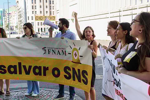 Fnam organizou ação para homenagear médicos utentes resistentes no SNS.