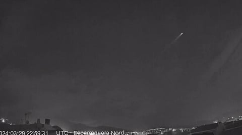 Bola de fogo sobrevoa Catalunha. Míssil balístico ou satélite a reentrar na atmosfera?