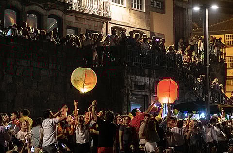O lançamento dos típicos balões de São João só será permitido entre as 21:45 de domingo e a 01:00 de segunda-feira