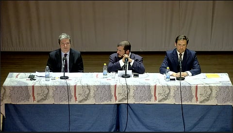 Paulo Núncio, à esquerda, em representação da AD, e Pedro Frazão, à direita, representando o Chega, defenderam a reversão de várias leis, incluindo a que estabelece o direito ao aborto